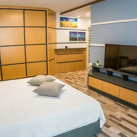 Venere Deluxe * Tirana